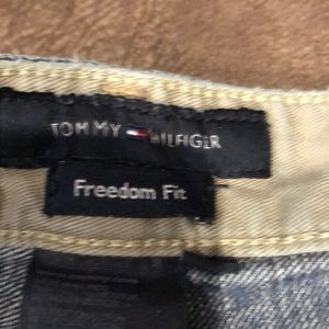 Men’s Tommy Hilfiger Freedom Fit Jeans 34/30